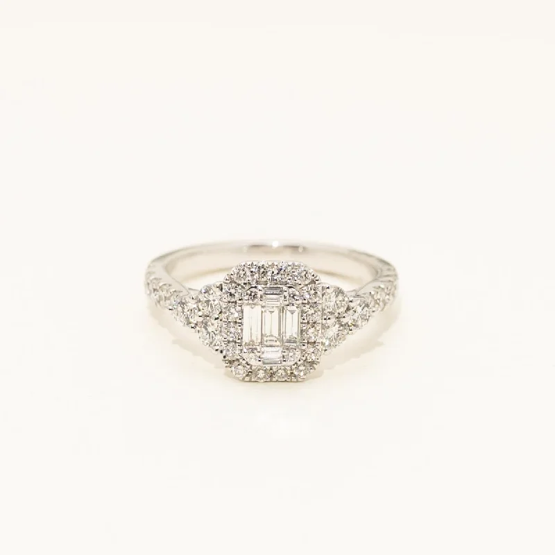 Baguette and Round Diamond Engagement Ring in 14kt White G old (1ct tw)