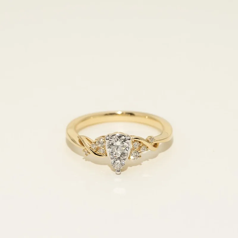 Diamond Pear Shaped Engagement Ring in 14kt Yellow Gold (1/2ct tw)