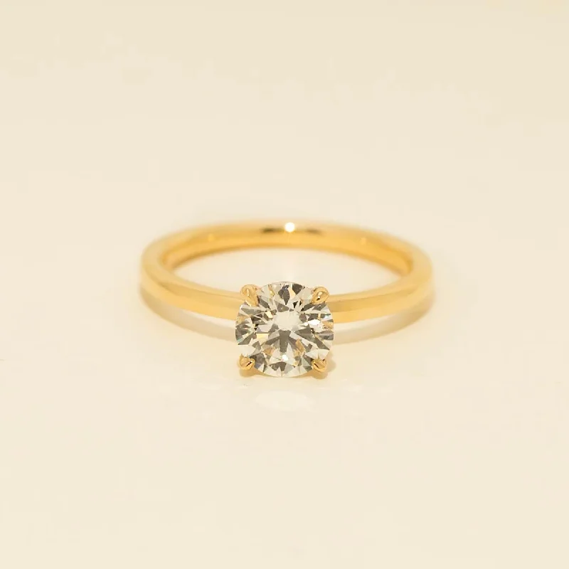 Diamond Solitaire Engagement Ring in 18kt Yellow Gold (1ct)