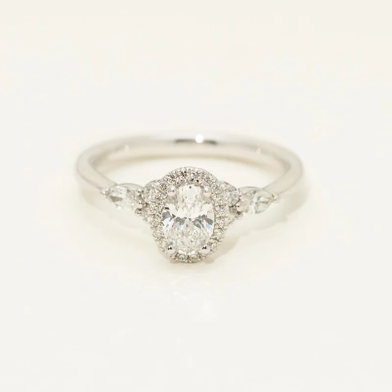 Northern Star Oval Diamond Engagement Ring in 14kt White Gold (3/4ct tw)