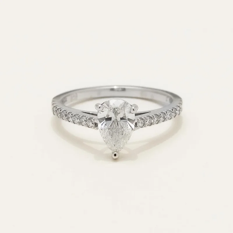 Pear Diamond Engagement Ring in 18kt White Gold (1 1/3ct tw)