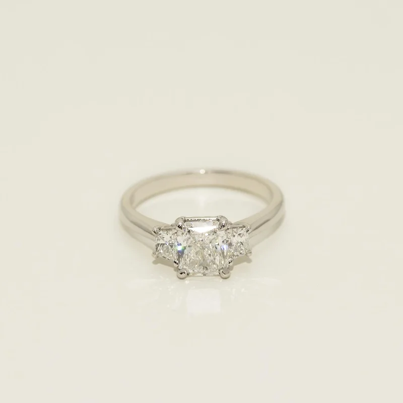 Radiant Cut Diamond Three Stone Engagement Ring in Platinum (1 7/8ct tw)