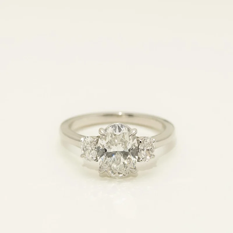 Three Stone Oval Diamond Engagement Ring in Platinum (2 1/2ct tw)