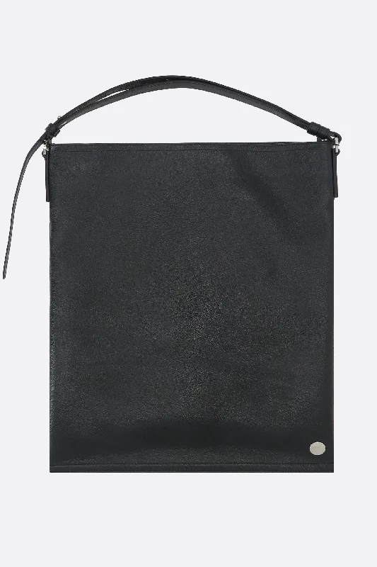 Sharp large hobo bag in grainy leather