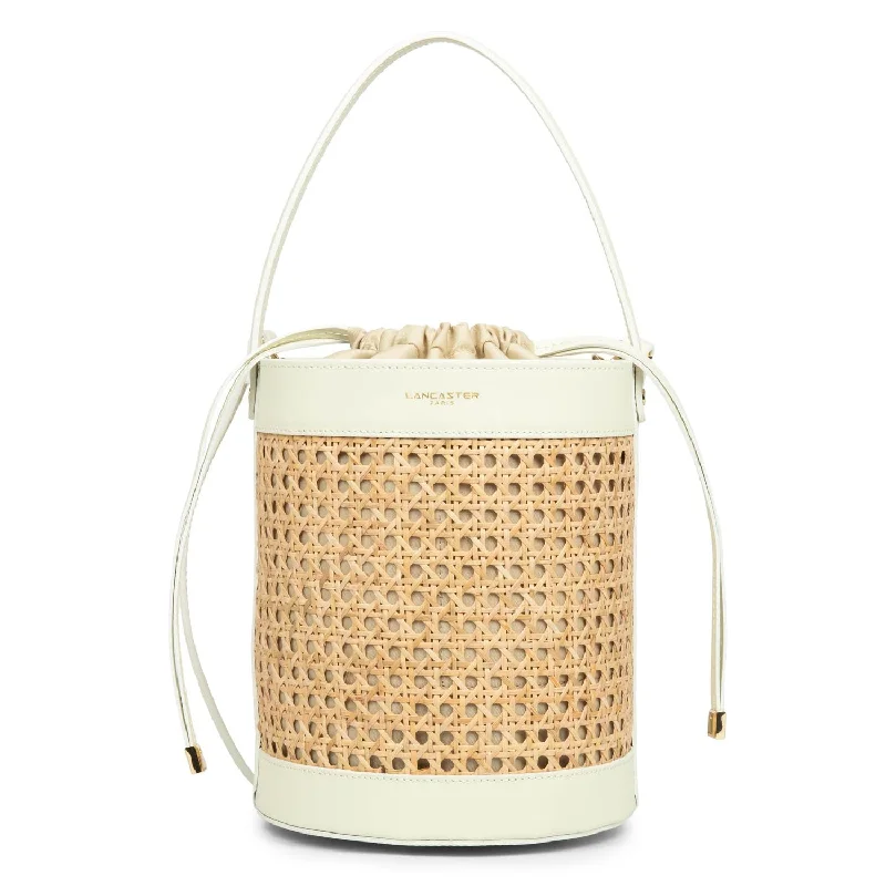 Cannage Rotin M Bucket Bag